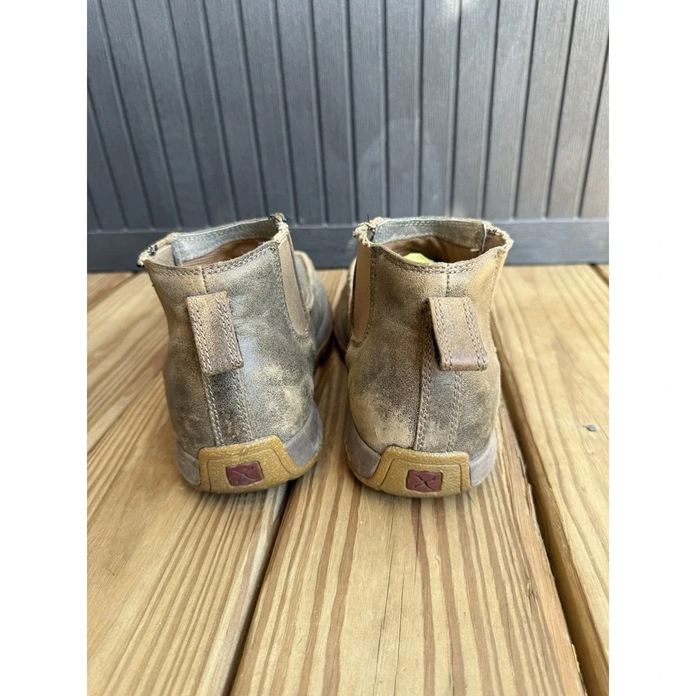 Twisted X Men's Bomber Shoes Mocs Distressed Size 9 1/2 M MDMG002